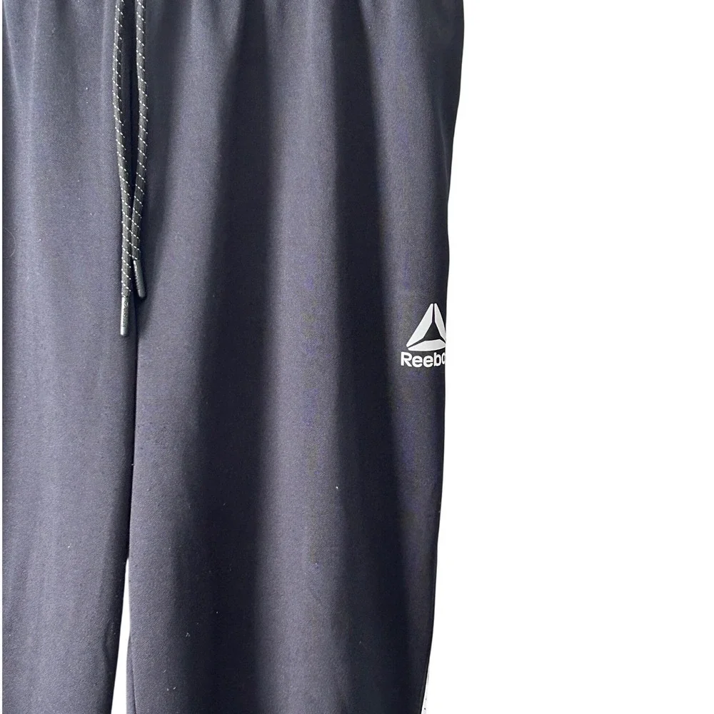 Reebok Black Training Pants Zipper Cuff Reflective Strip‎ Men's Size Medium